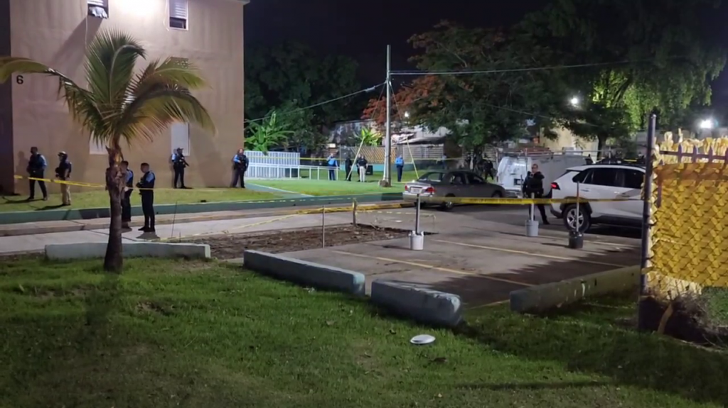 Video Cuatro Muertos Y Dos Heridos En Tiroteo En Residencial Quintana