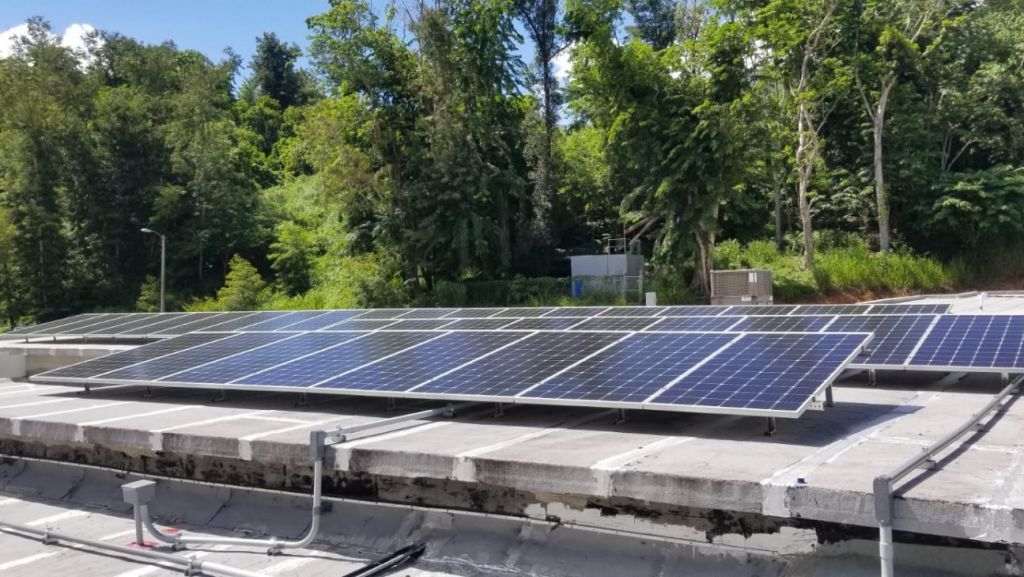  El CDT de Jayuya es el primero con placas solares en sala de emergencias 