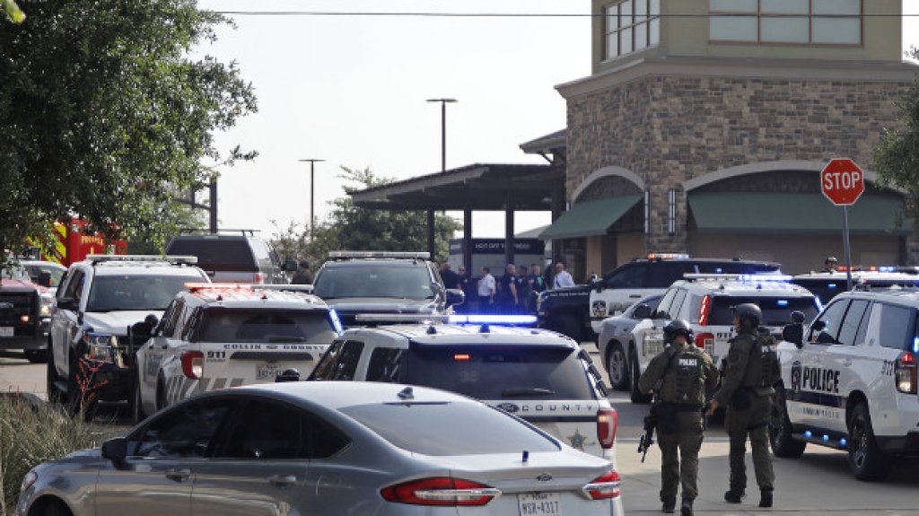  Caos y pánico, así describen testigos el tiroteo en centro comercial de Texas 