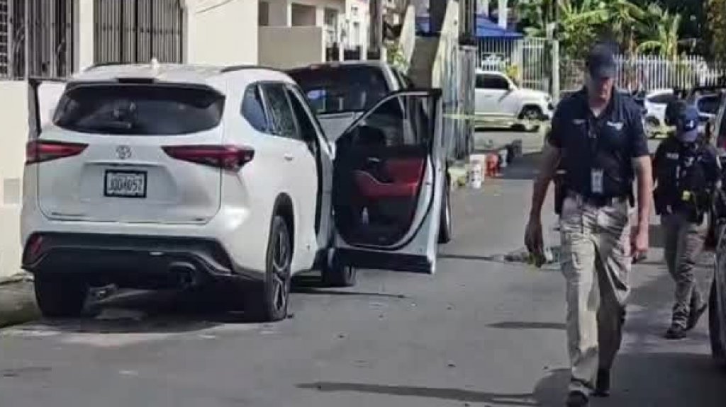  Video de la escena donde asesinaron a un hombre cerca de un parque de pelota hoy en Hato Rey 