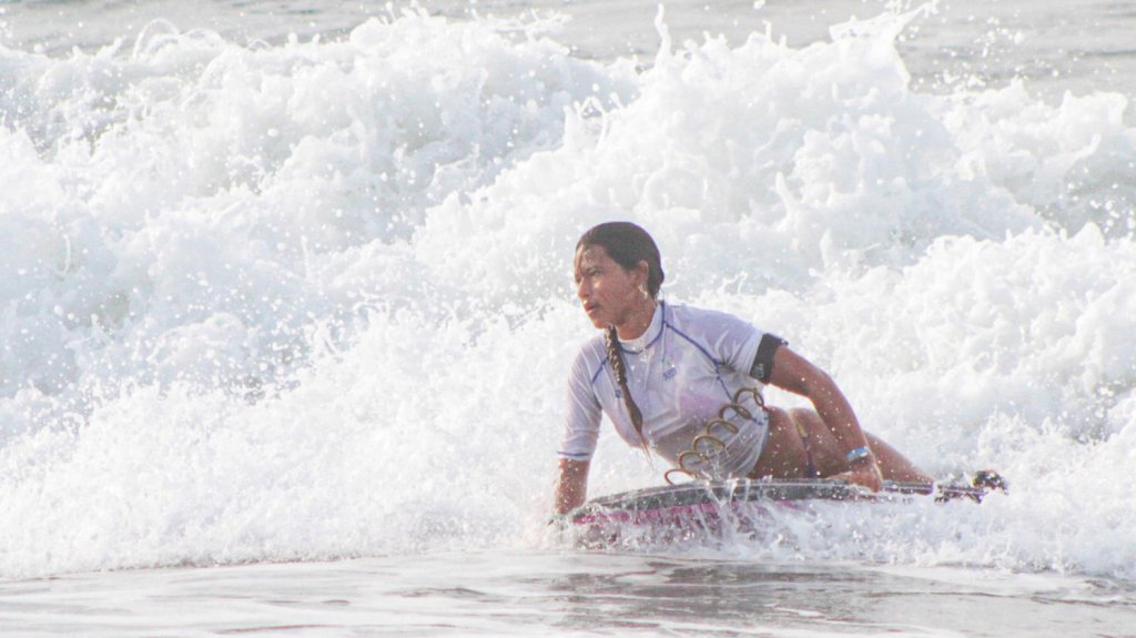  Anaís Mendoza, primera medalla para el surf en San Salvador 2023 