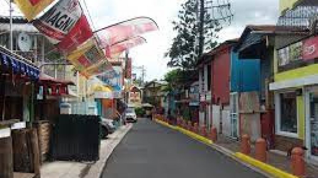  Preparados comerciantes de Boquerón en Cabo Rojo para recibir gran cantidad de visitantes en Semana Santa 