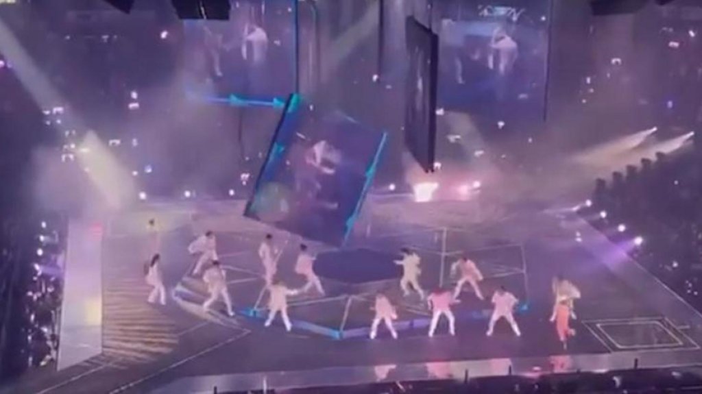  Video: Pantalla gigante cae sobre bailarines durante concierto en Hong Kong 