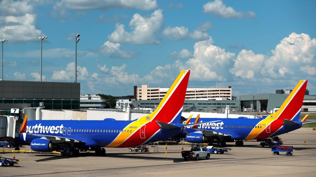  Cientos de vuelos de Southwest Airlines retrasados tras levantarse la orden de permanecer en tierra 
