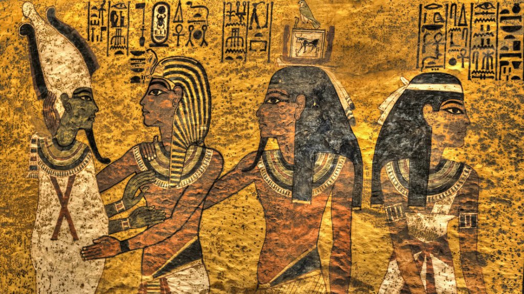  VIDEO:Hallan un tesoro con numerosos objetos bajo las pirámides egipcias 