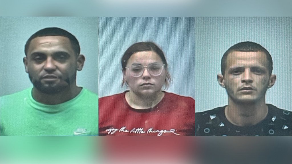  Tres personas enfrentan cargos por posesión de drogas y armas en Lares 