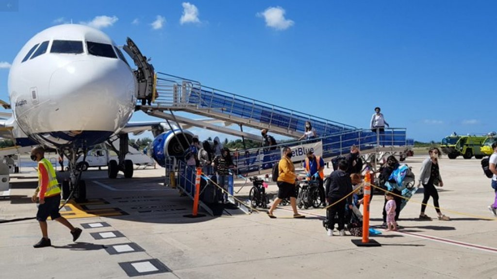  Esperan activa Semana Santa en aeropuertos de Ponce y Aguadilla gracias a nuevos vuelos 