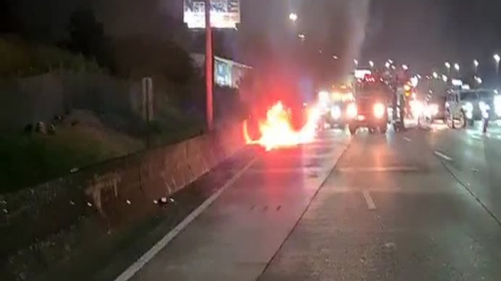  Video: Ahora se incendia vehículo en expreso cerca de Buchanan 