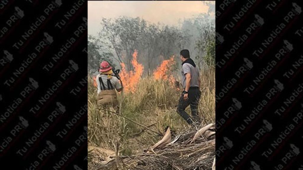  Continúan labores de extinción de incendio en Coamo 
