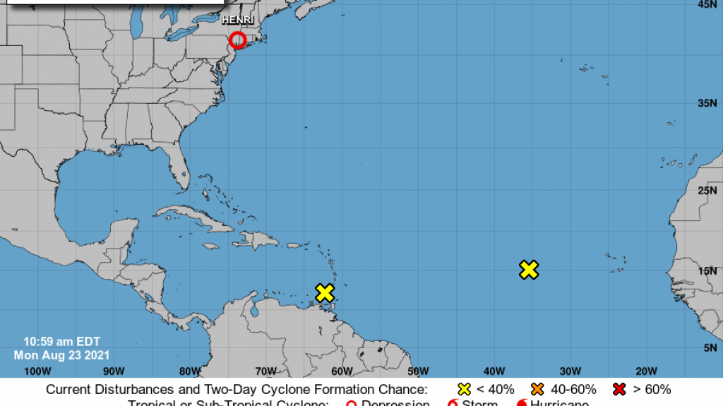  CNH atento a sistema en el Atlántico y a una onda localizada al este del Caribe 
