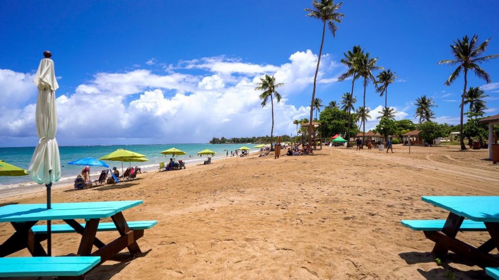  FEMA otorga fondos para preparación de playas de cara al verano 