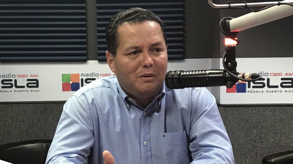  Alcalde de Guaynabo ordena investigación por querella presentada en relación a menor supuestamente olvidada en vehículo municipal 