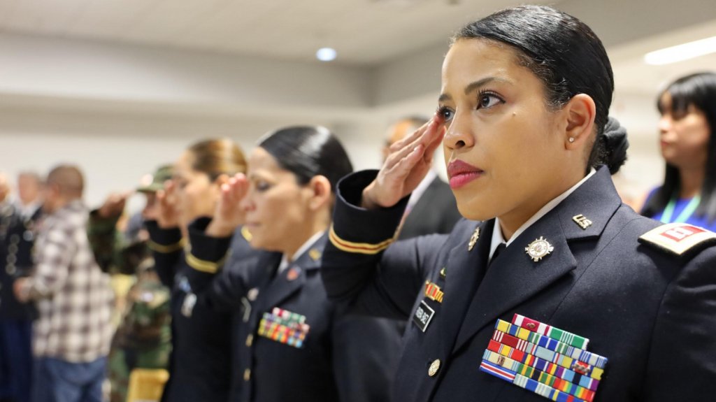  Rinden homenaje a mujeres veteranas 