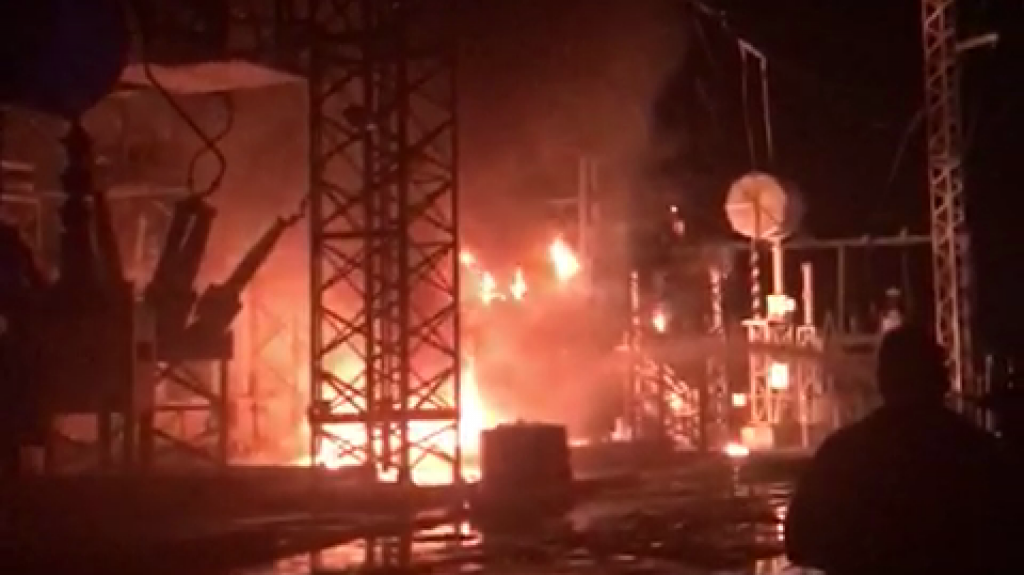  Video del momento del incendio en sub estación de la AEE en San Juan 
