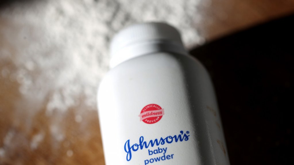  Johnson & Johnson dejará de vender sus polvos de talco para bebé en todo el mundo en 2023 