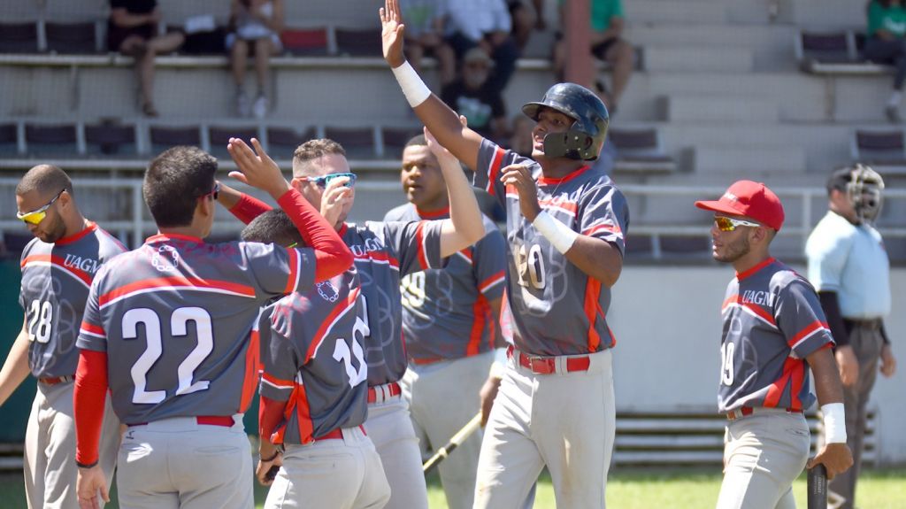  Taínos de UAGM tumban el invicto de Colegio en el béisbol 