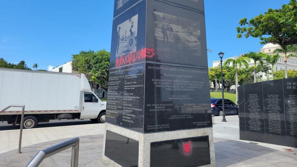  Lamentan vandalismo reportado en el monumento al Policía Caído 