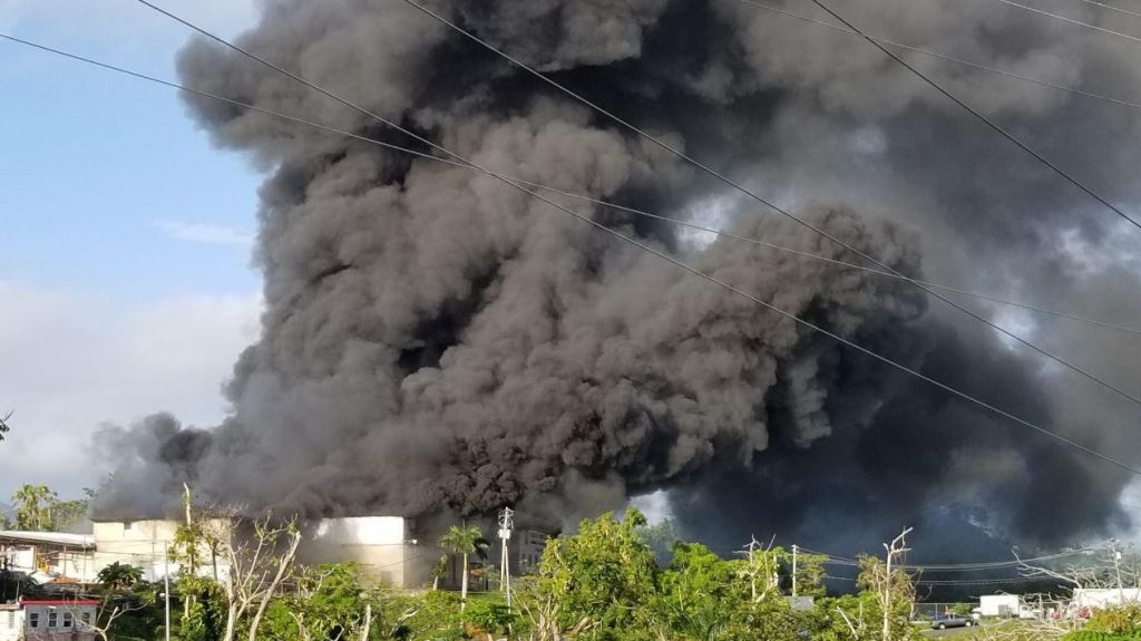  Reportan incendio en almacén en Guaynabo 
