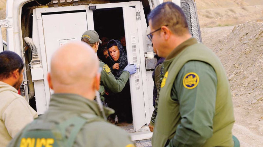  Arrestos de migrantes en la frontera de EE. UU. aumentan 30% en agosto 