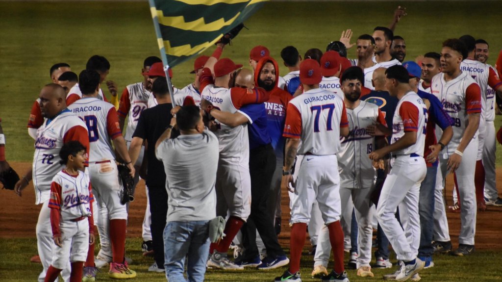  Gurabo entra a la semifinal del Béisbol Superior Doble A 