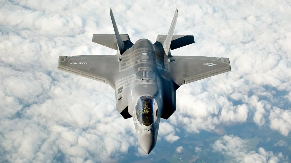  Estados Unidos pide ayuda para encontrar el avión de combate F-35 desaparecido después de que el piloto se expulsara durante un “percance“ 