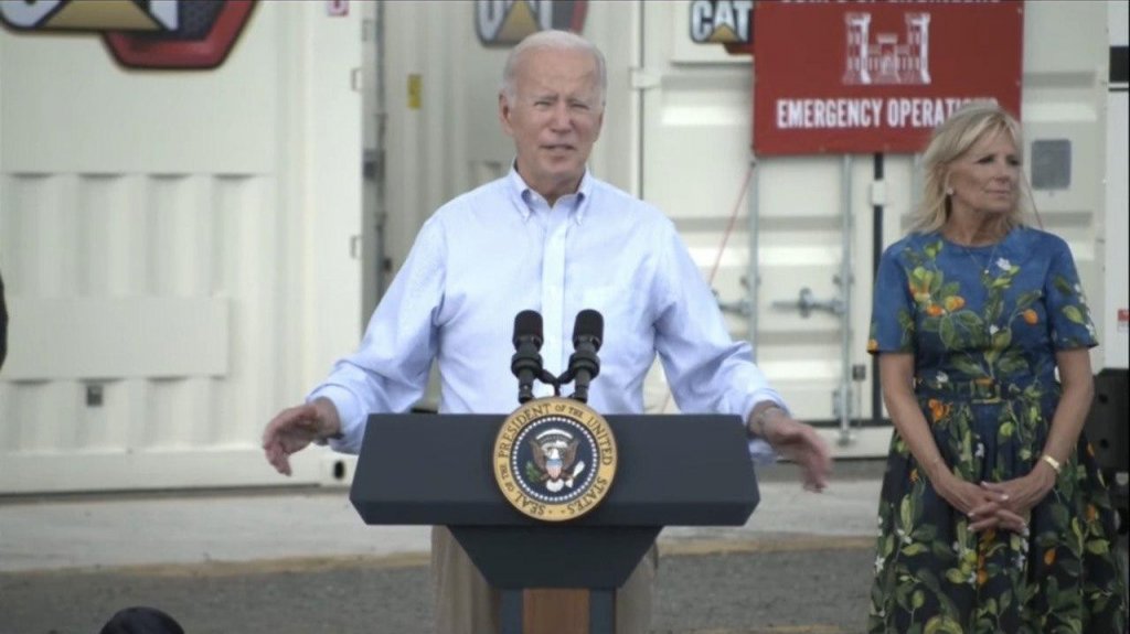  Tenemos que reconstruirlo todo para que en las próximas tormentas no tengamos los daños que hemos tenido, dice presidente Biden en PR 