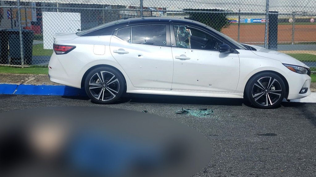  Video: Así quedó el auto atacado a tiros en Hato Rey, donde un hombre murió y otro salió herido 