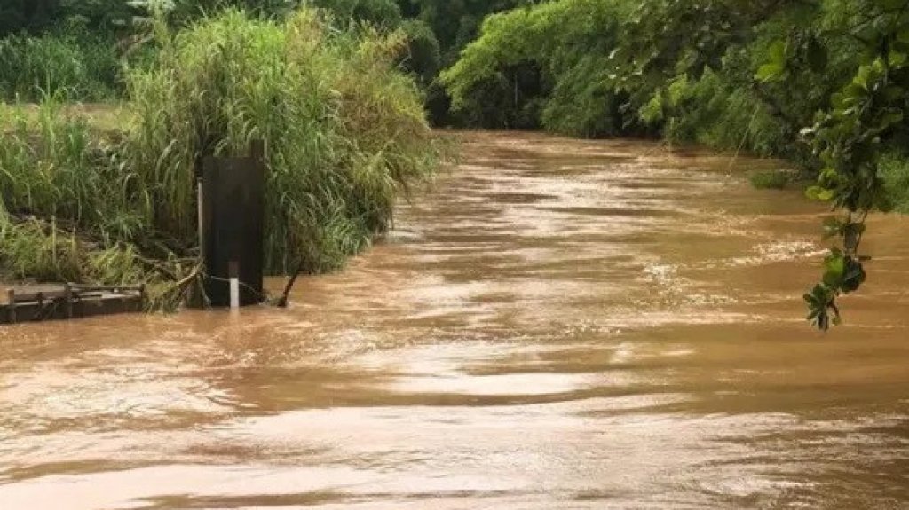  Crecida del río Culebrinas deja sin agua potable a abonados de Aguada, Aguadilla, Moca y Rincón 