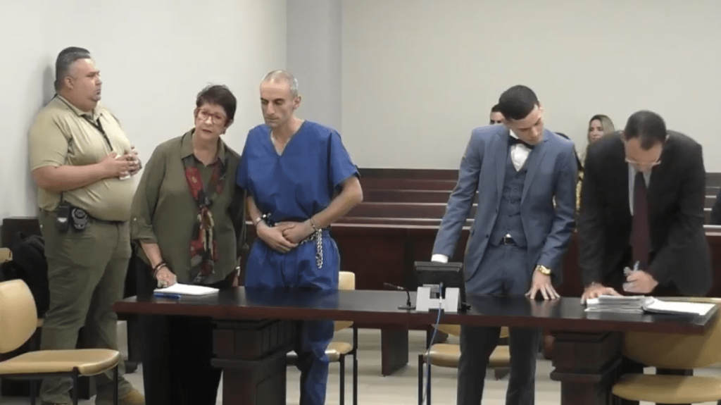  Causa para juicio contra Roy Karakozian por doble asesinato de hermanos en predios del Tribunal de Caguas 