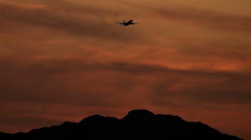  Las aerolíneas cancelan más de 3.300 vuelos a EE. UU. durante el fin de semana 