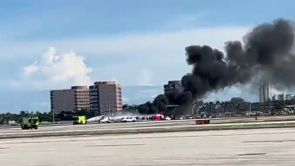  Video: Momento en que avión de línea aérea dominicana se sale de la pista y se incendia en aeropuerto de Miami 