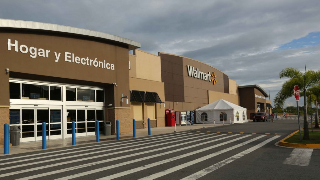  Walmart anuncia bono para asociados y que cierra el día de Acción de Gracias 