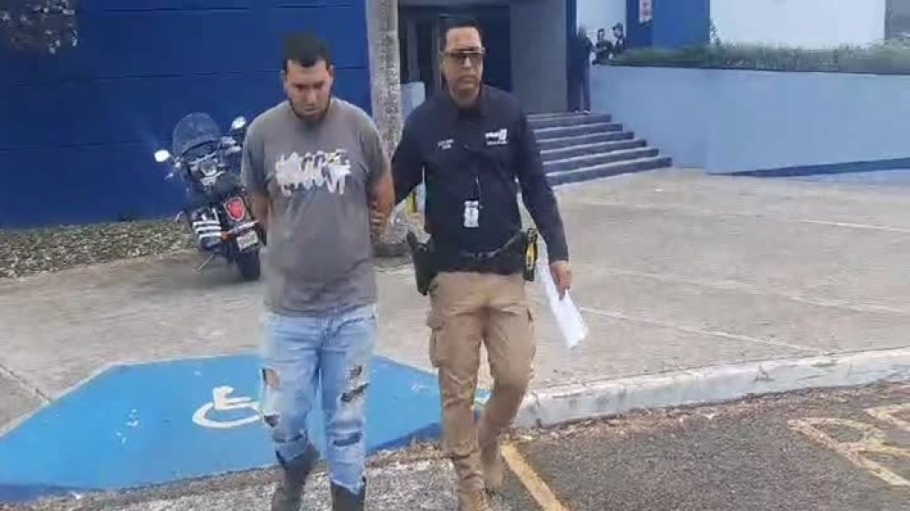  Video: “Pillan” a uno de los lideres en el robo de motoras y “Carjacking” en las áreas de Aguadilla, Mayagüez, Arecibo 