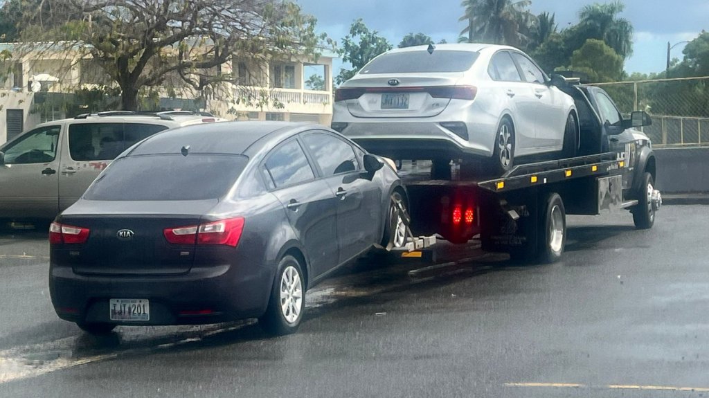  Video: Vehículos Hurtados de San Juan recupera un camión y autos robados 