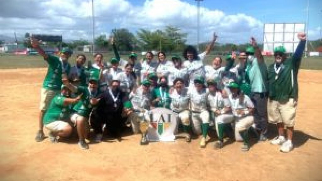  Juanas de la UPR de Mayagüez nuevas campeonas del sóftbol femenino 