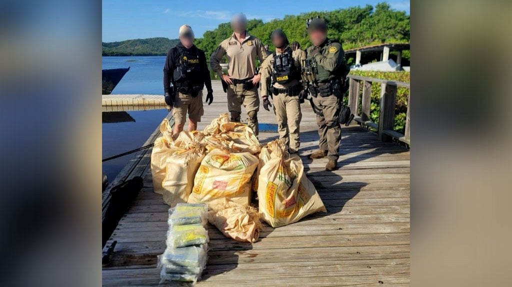  CBP Incautan 355 kilos de cocaína cerca de Cabo Rojo 