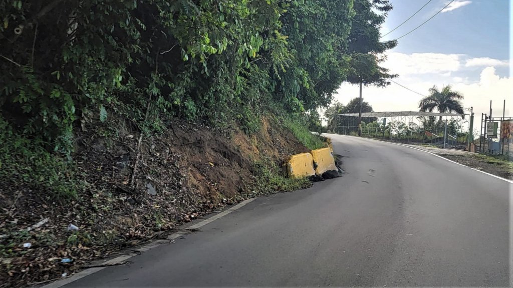  Cerrarán carretera en Toa Alta para prevenir deslizamientos de terreno 