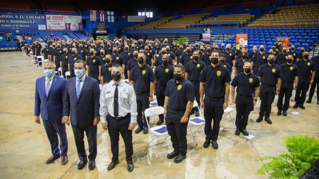  Celebra graduación de 140 cadetes en la Academia de Bomberos 