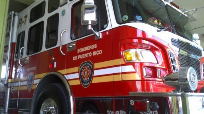 Fuego afecta a oficina de Vivienda Pública en residencial de Arecibo