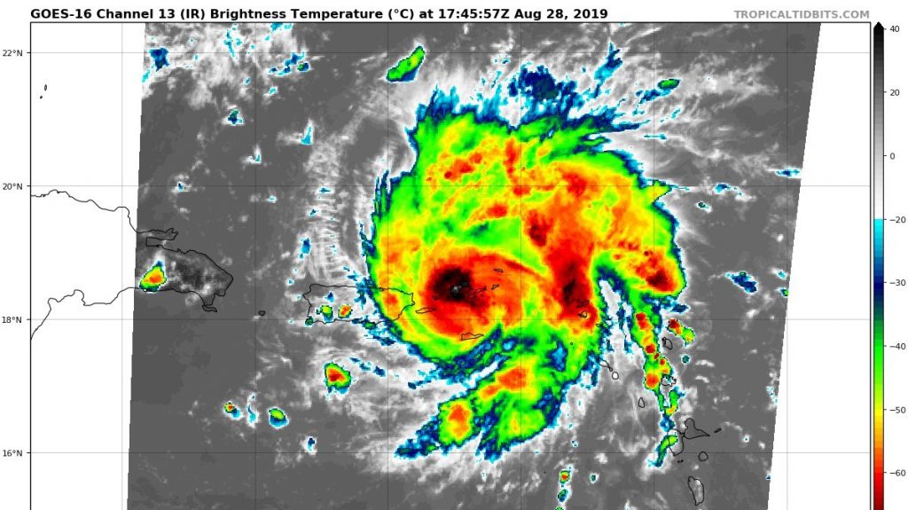  Dorian se intensifica a huracán a pocas millas de Culebra 