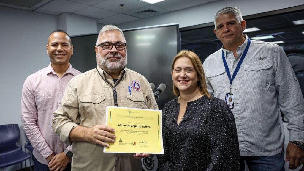  Comisión para la Seguridad en el Tránsito certifica a empleados del Municipio de San Juan como técnicos de asiento protector 