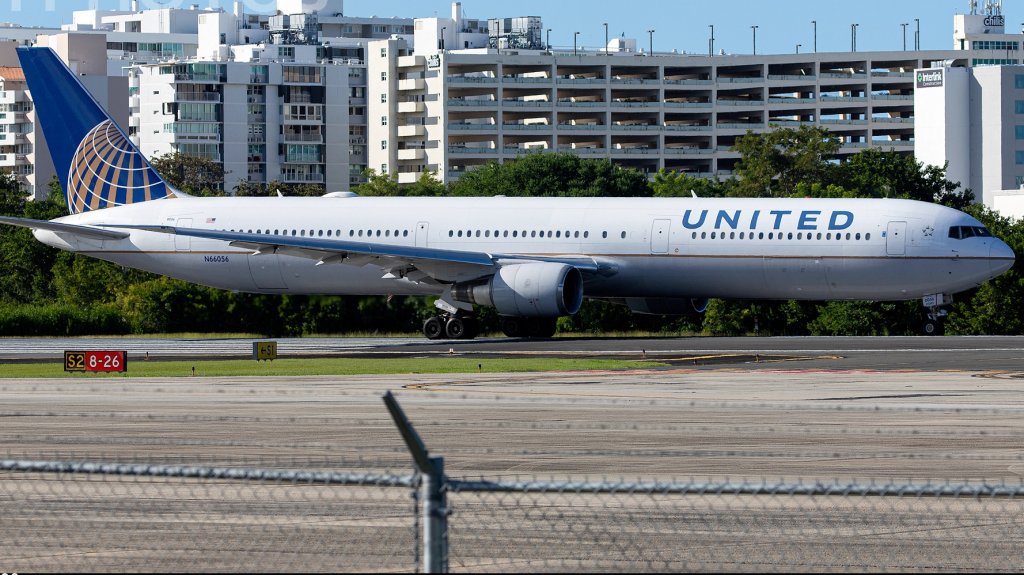  Fotos: avión de United procedente de New Jersey sufre turbulencia extrema 
