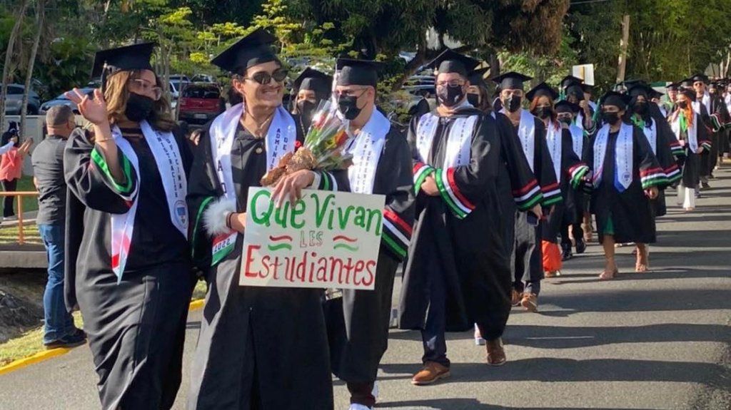  La UPR de Cayey gradúa a otros 434 profesionales de 26 programas académicos 