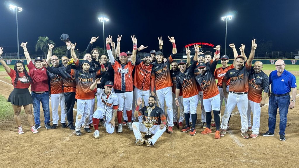  Los Toritos de Cayey ganan Copa de Campeones de la Doble A 