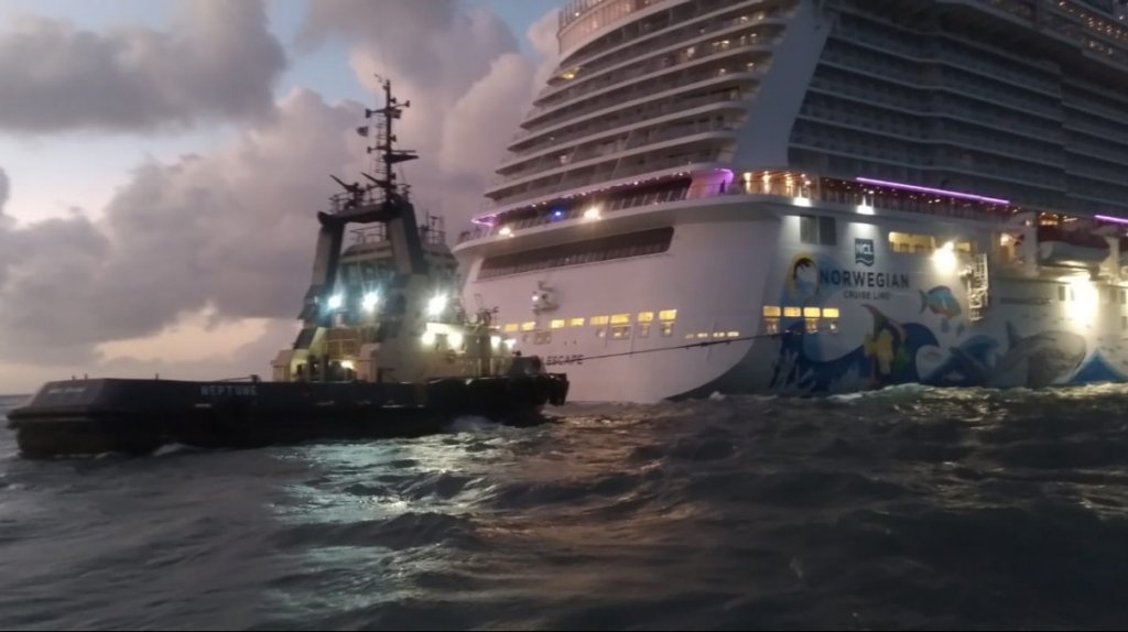  Videos: Encalla Crucero de Norwegianen República Dominicana 