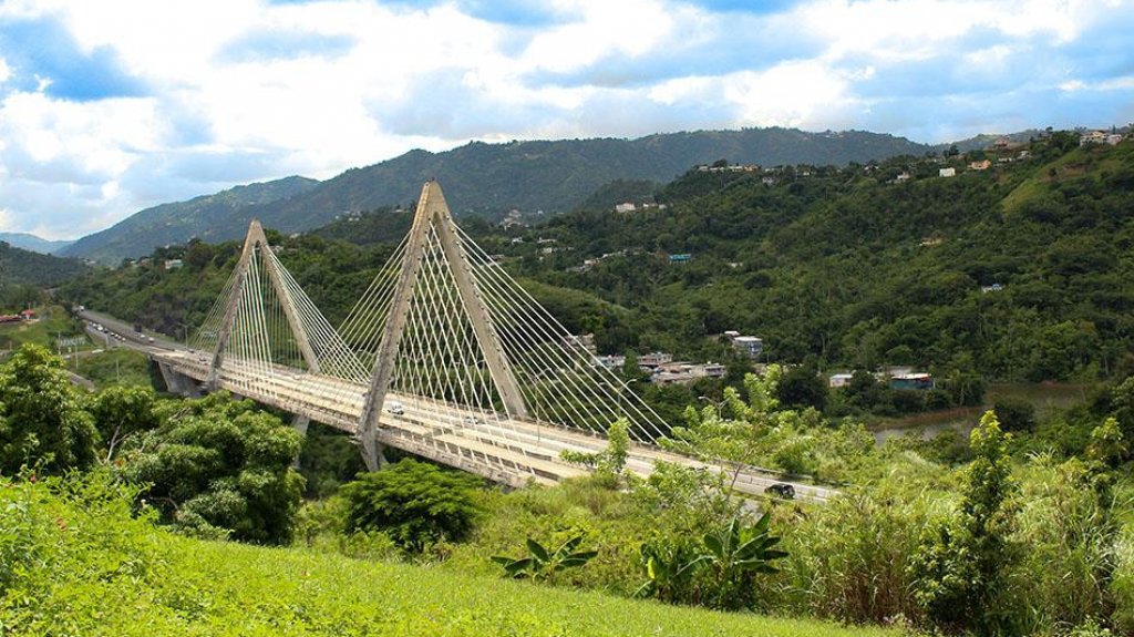  Cierran Puente Atirantado de Naranjito por reparaciones 