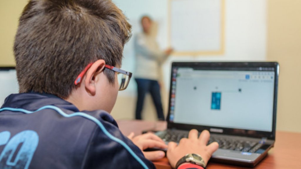  Celebrará UPR Bayamón campamento de computadoras para niñas de séptimo a cuarto año 