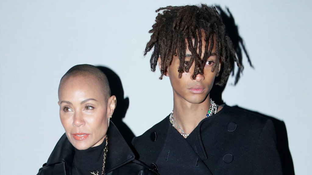  Jaden Smith Atribuye a su Madre la Introducción de Drogas Psicodélicas en su Familia 