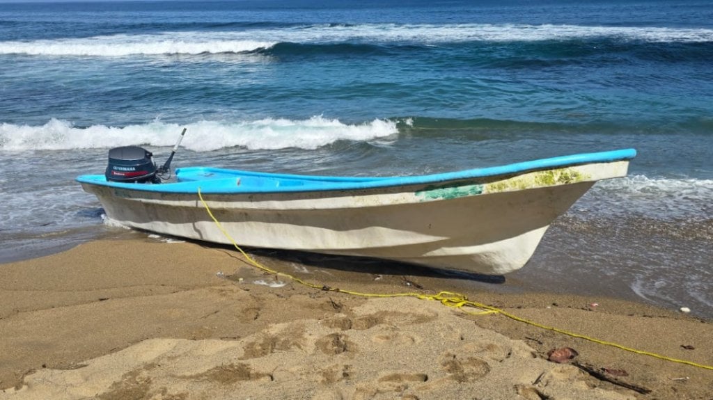  Localizan embarcación en la costa de Camuy 