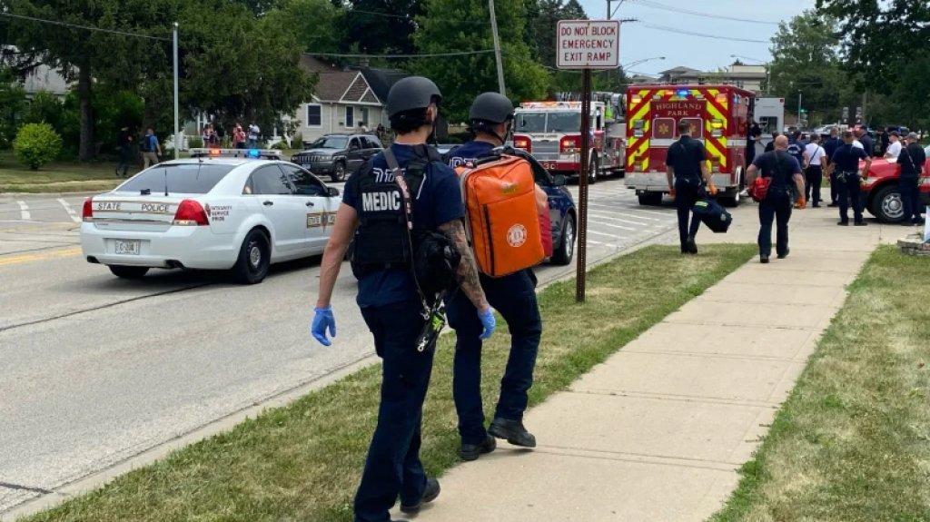  Confirman la séptima víctima fatal del tiroteo en Highland Park 